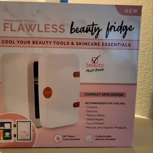 Finish Touch Flawless Beauty Mini Fridge